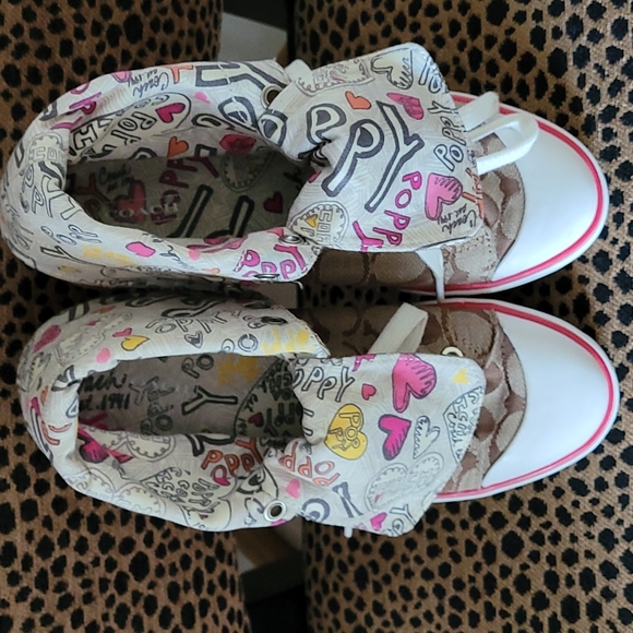 Coach Bonney Poppy High tops in traditional brown "C" pattern. Size 6 - Picture 7 of 10